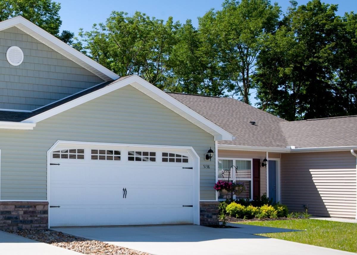 Redwood Lake Wylie 241 Dexter Rd 101, Clover, SC 29710