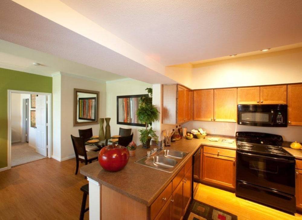 Stone Creek Port Arthur Port Arthur, TX 77642 1,066 to 1,610