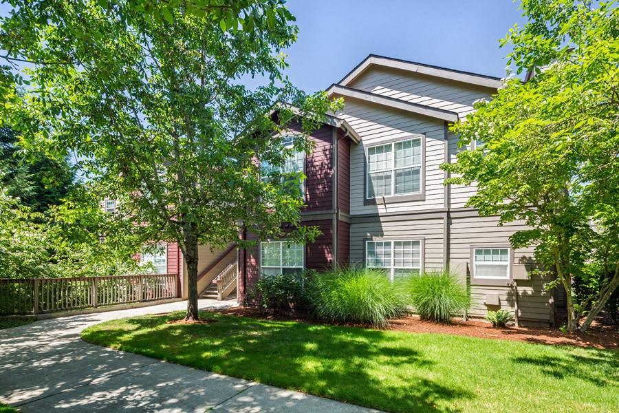 22100 Horizon Dr, West Linn, OR 97068 2,010 to 2,725