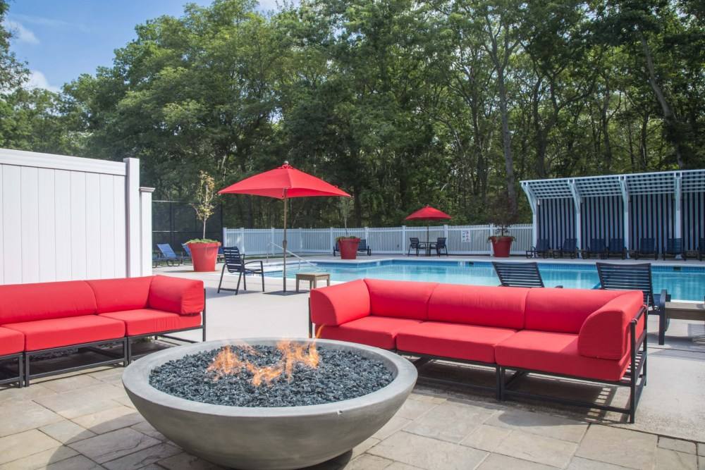 Royal Crest Estates Fall River, MA 02720 1,500 to 1,955