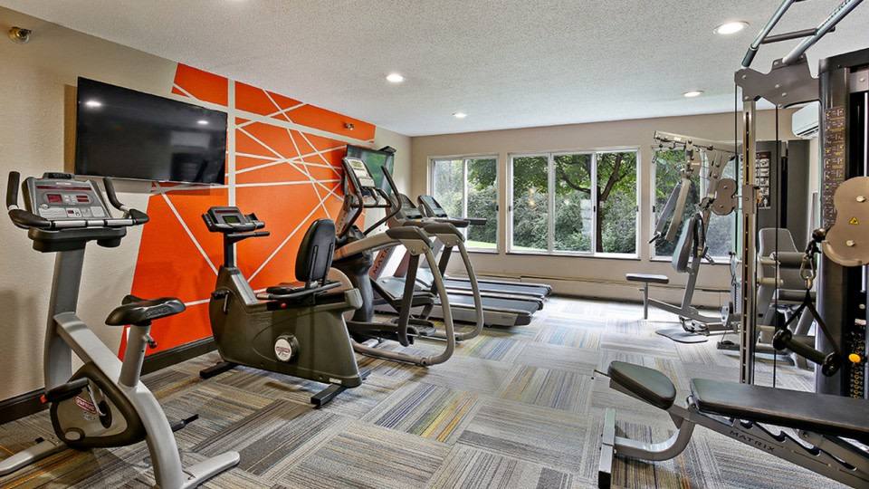 The Fitzgerald Apartment Homes 429 E Travelers Trail, Burnsville, MN