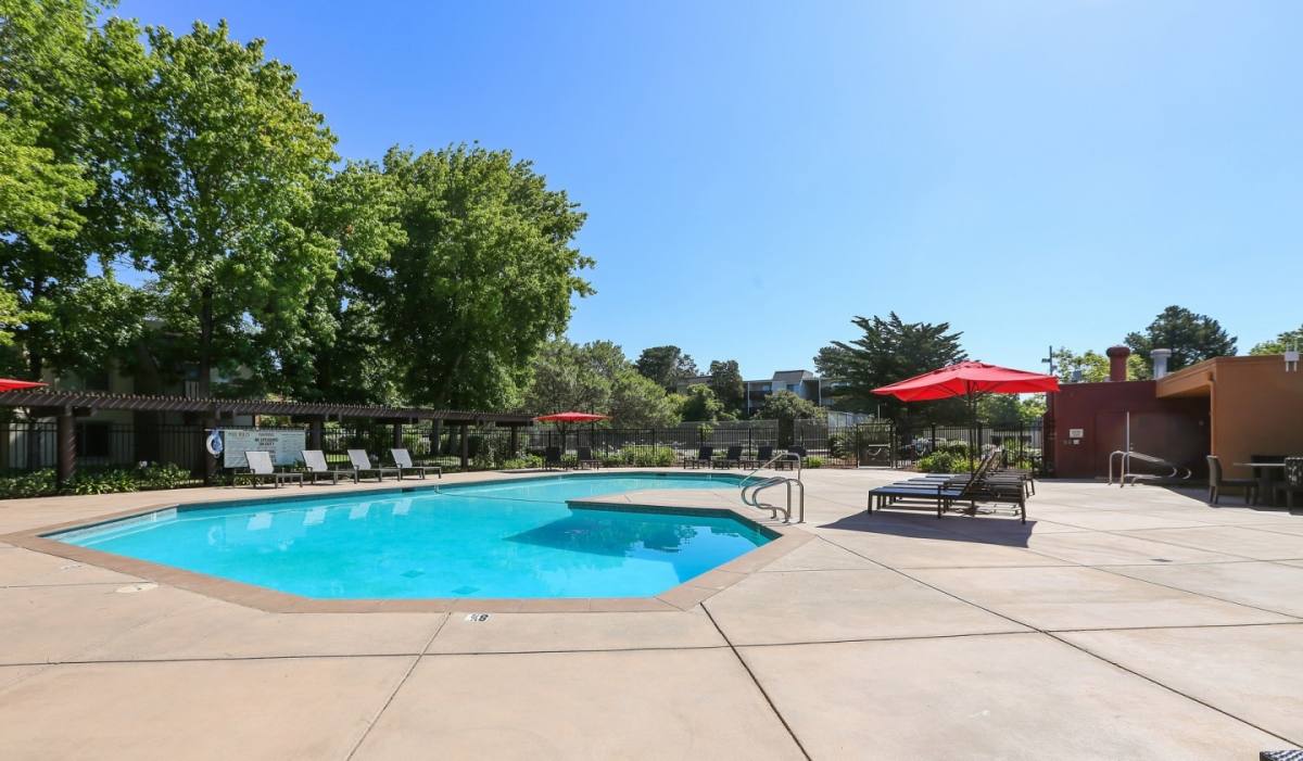 Laurel Crossing Apartment Homes 203 Laurie Meadows Dr, San Mateo, CA