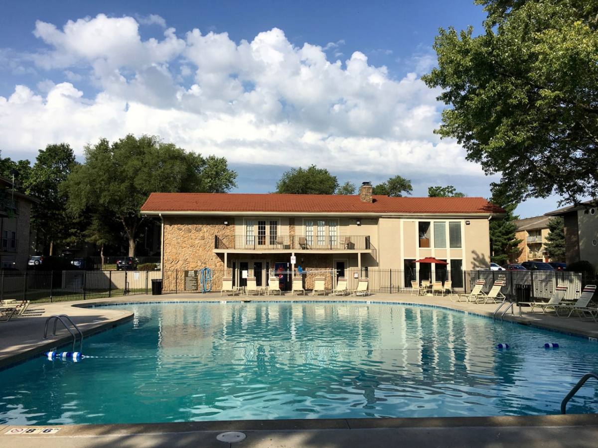 Park 67 6527 Reeder St, Shawnee, KS 66203 830 to 1,270