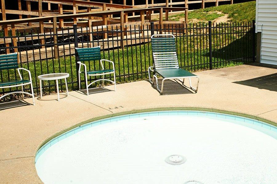 5400 N Timber Creek Dr, Milford, OH 45150 860 to 980