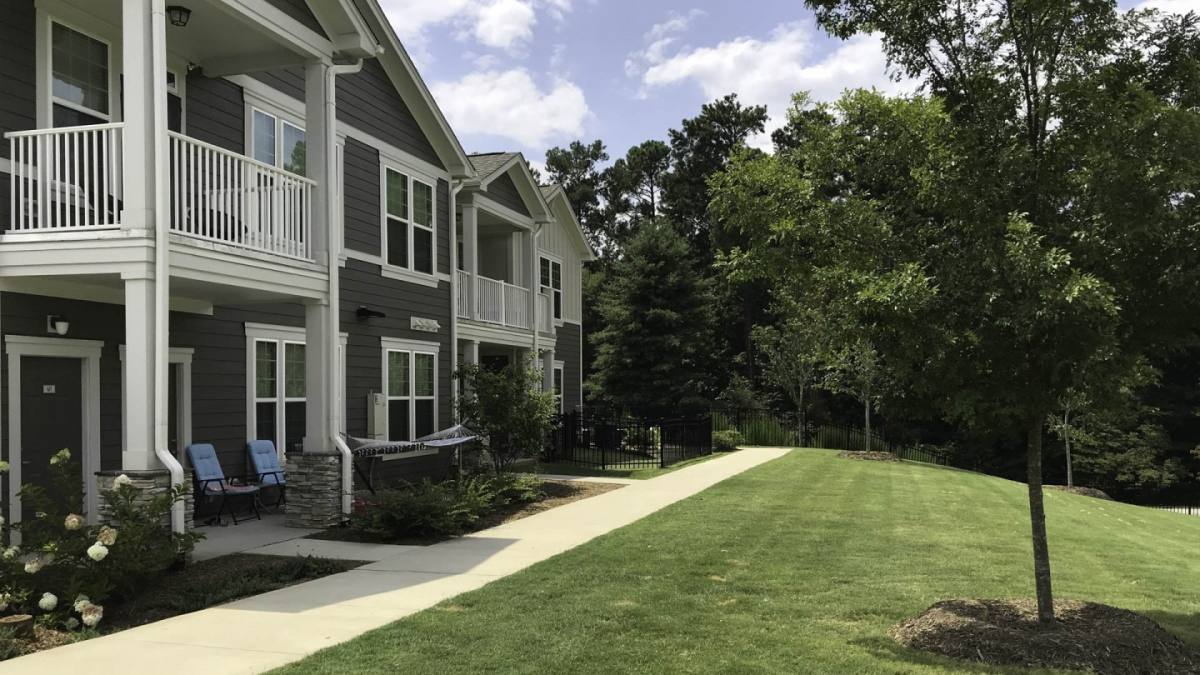 1401 Laurens Rd, Greenville, SC 29607 1,236 to 1,642