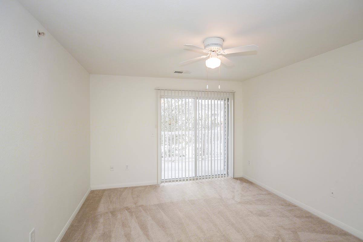 North Oak Crossing 9400 N Oak Trafficway, Kansas City, MO 64155