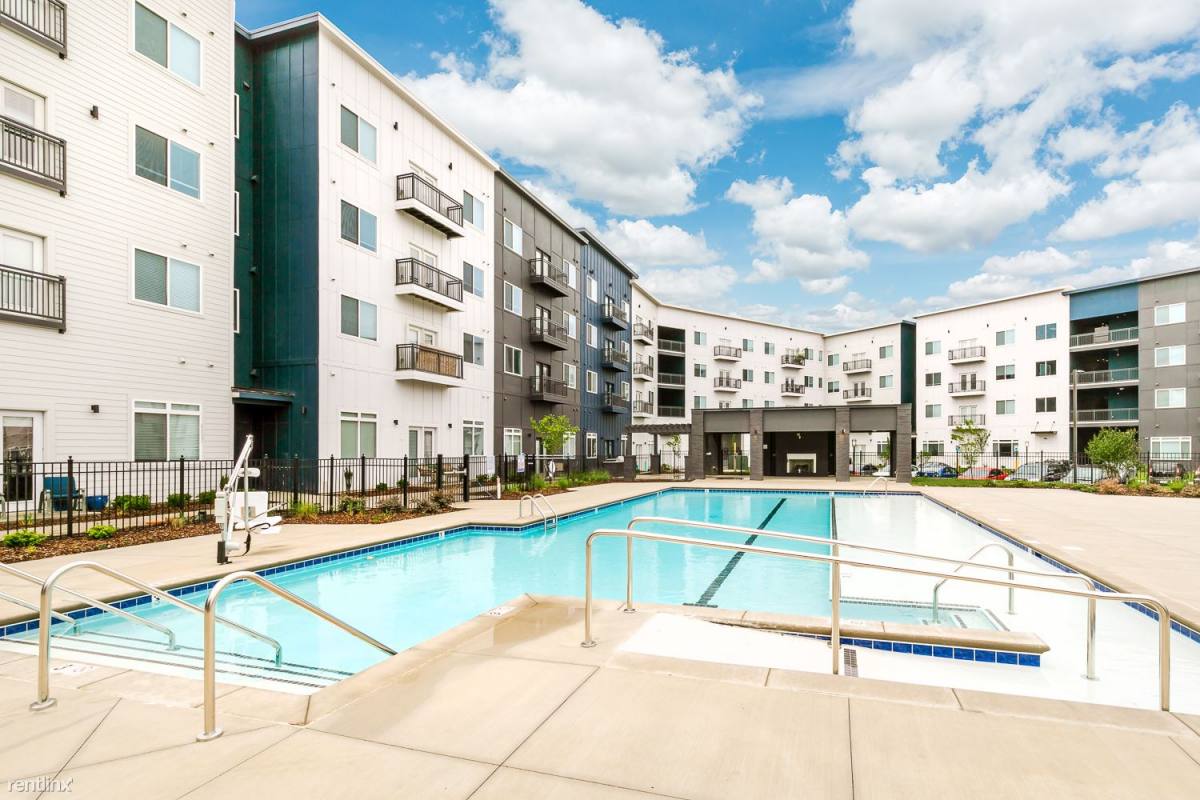 Town Park Lofts Kingsport, TN 37660 1,300 to 1,500