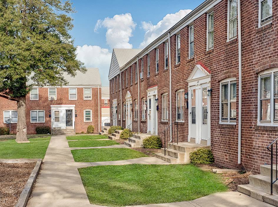 Day Village Townhomes 511 N Avondale Rd, Dundalk, MD 21222