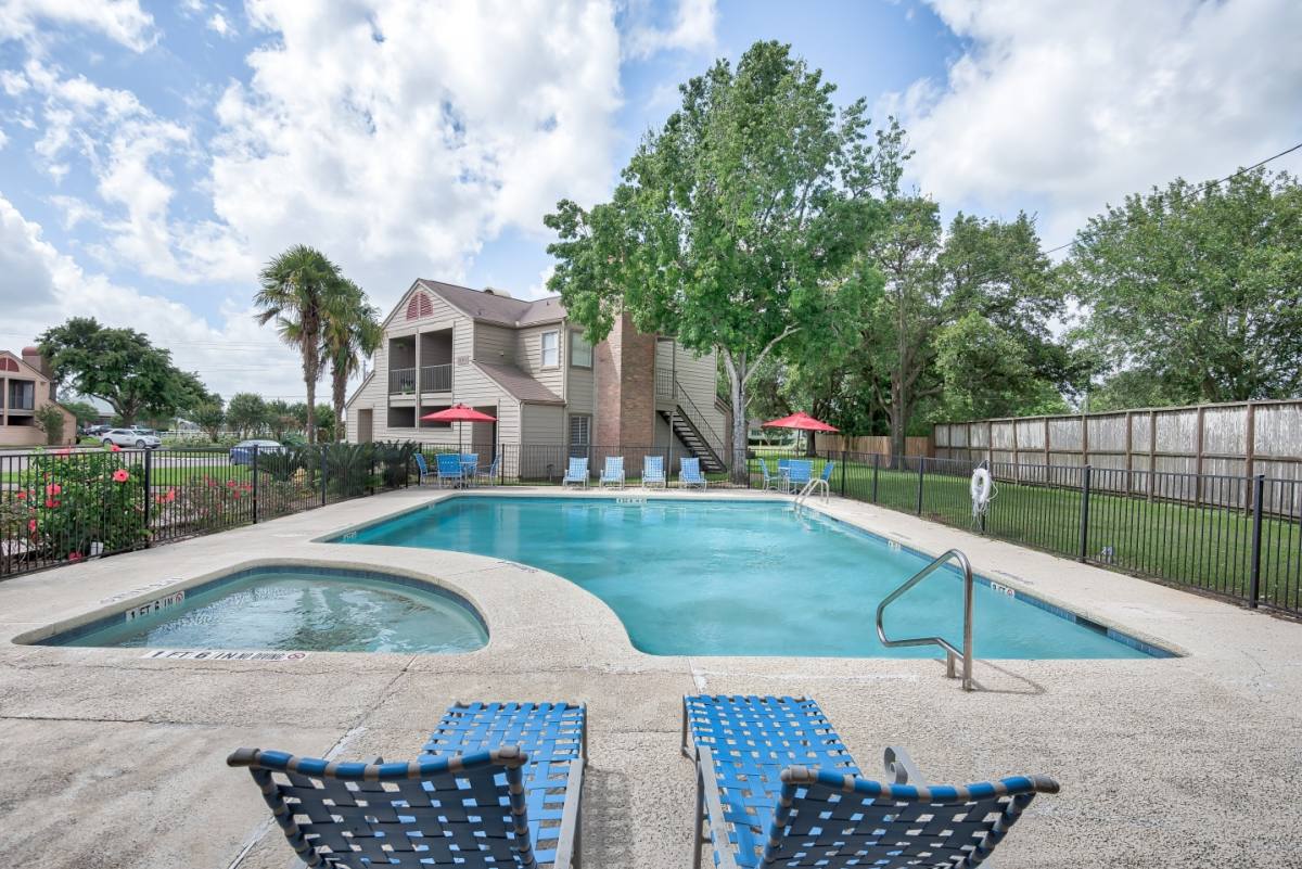 Nichols Square 2901 Hamman Rd, Bay City, TX 77414 RentalSource