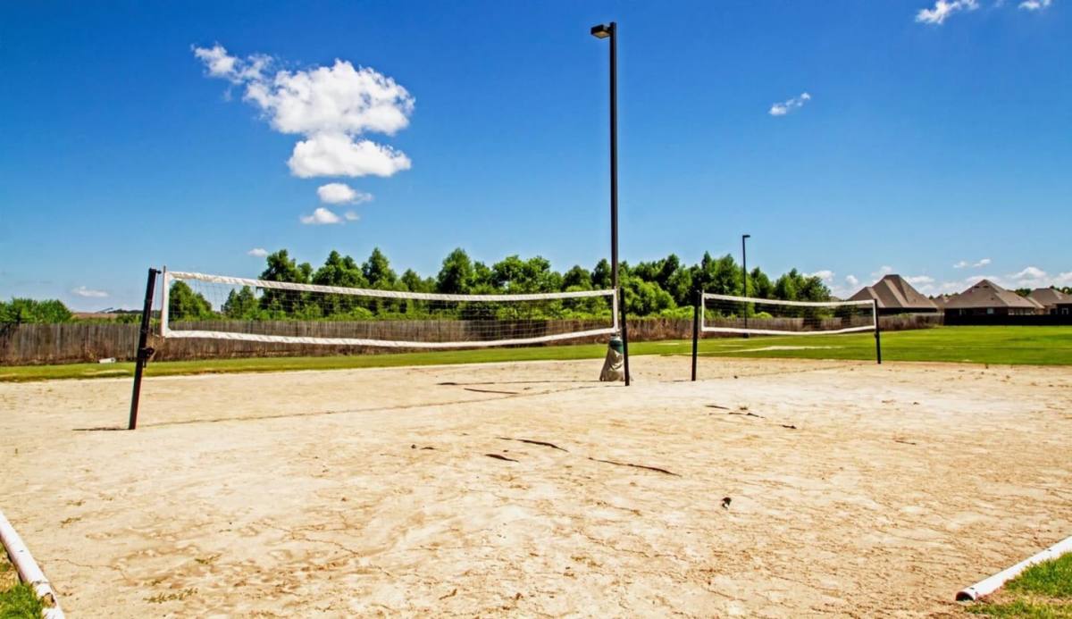 Bayou Reserve Thibodaux, LA 70301 815 to 1,075 RentalSource