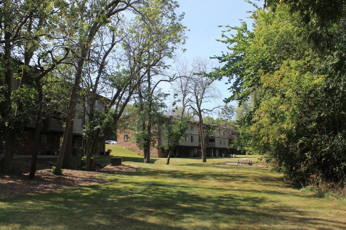 American Colony 3215 W Colony Dr, Milwaukee, WI 53221 Apartment For