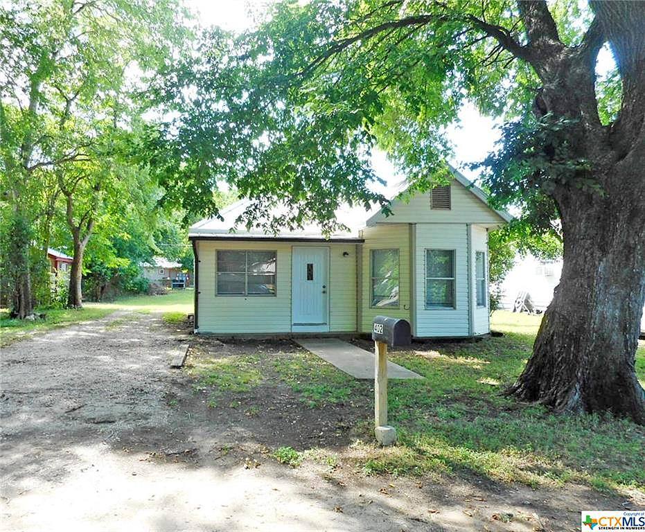 Lee St, Smithville, TX 78957 1,034 RentalSource
