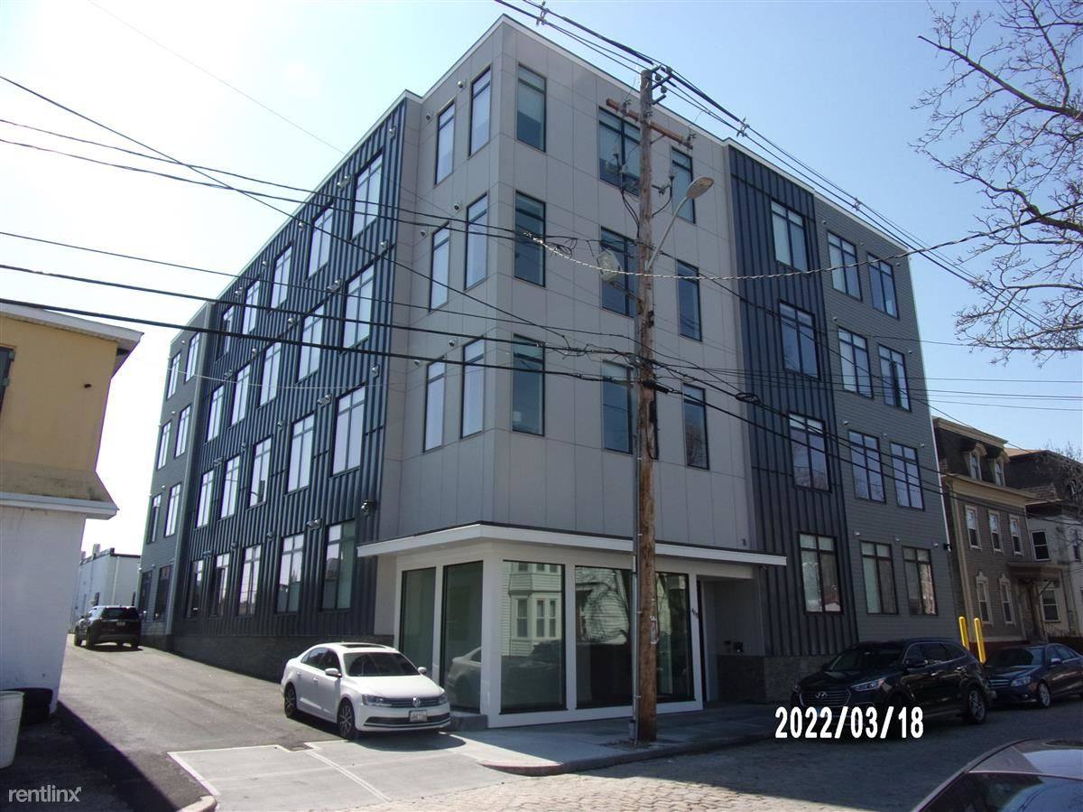 468 W Fountain St, Providence, RI 02903 2,175 RentalSource