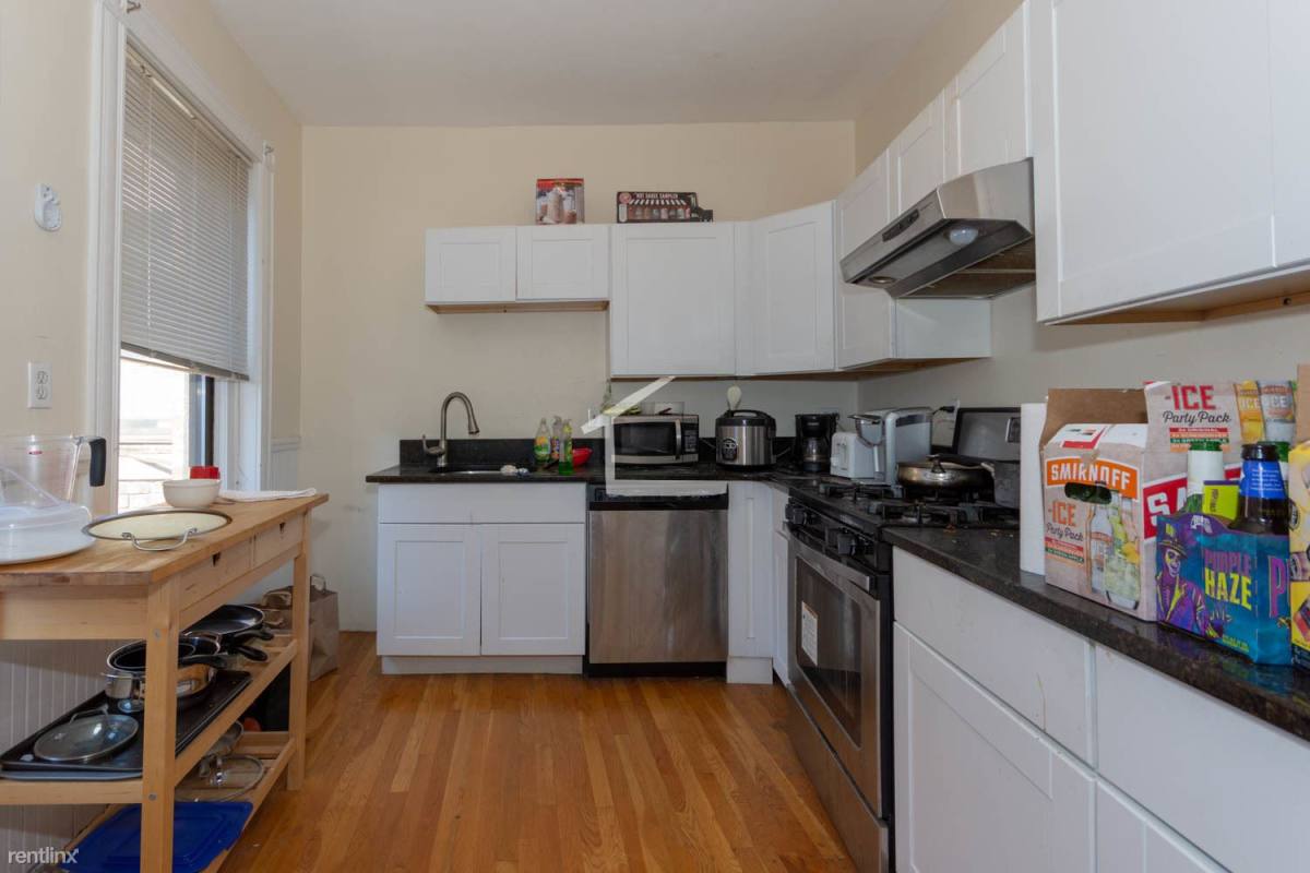 88 Linden St 5, Allston, MA 02134 3,500 RentalSource