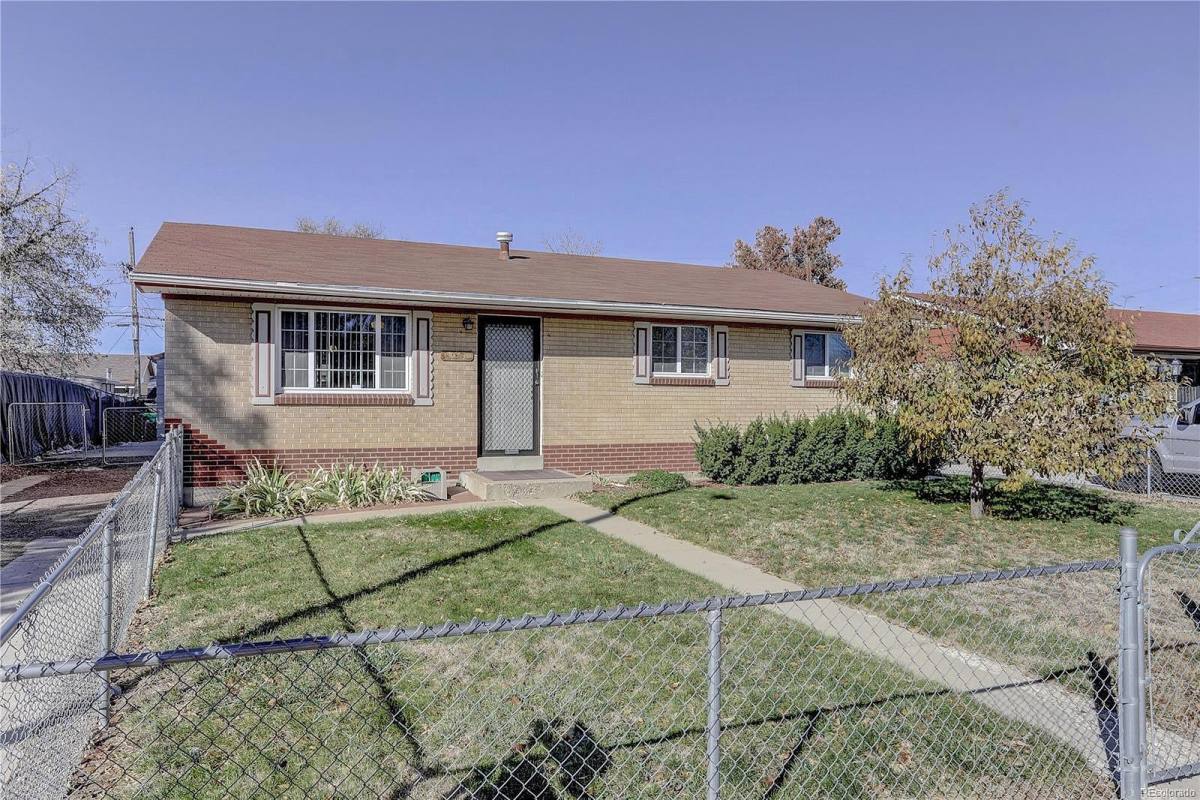Locust St, Commerce City, CO 80022 2,824 RentalSource