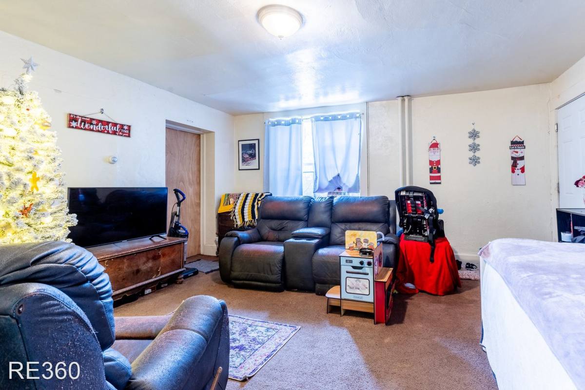 137 Margaret St Mount Oliver, Pittsburgh, PA 15210 RentalSource