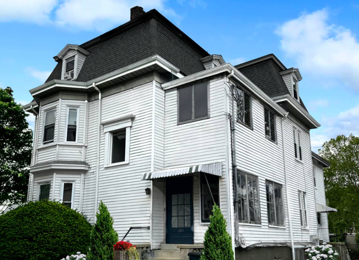 184 Ash St, Waltham, MA 02453 1,000 to 1,200 RentalSource