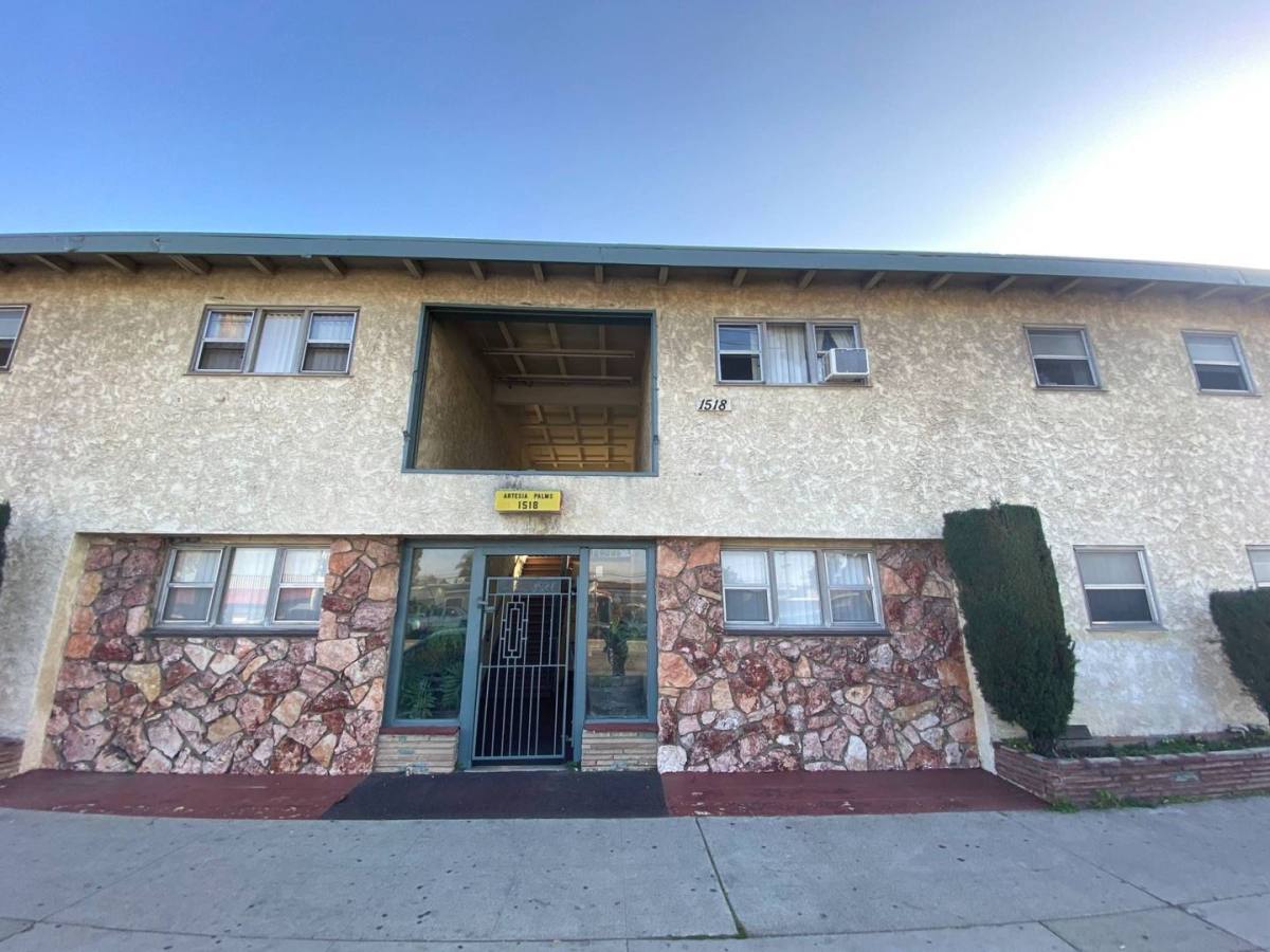 151840 E Artesia Blvd, Long Beach, CA 90805 Apartment For Rent