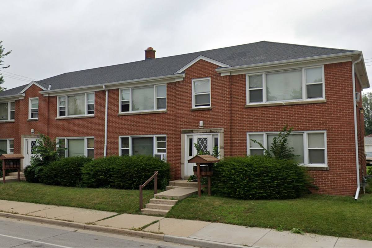 6713 W Bluemound Rd Wauwatosa, Milwaukee, WI 53210 RentalSource