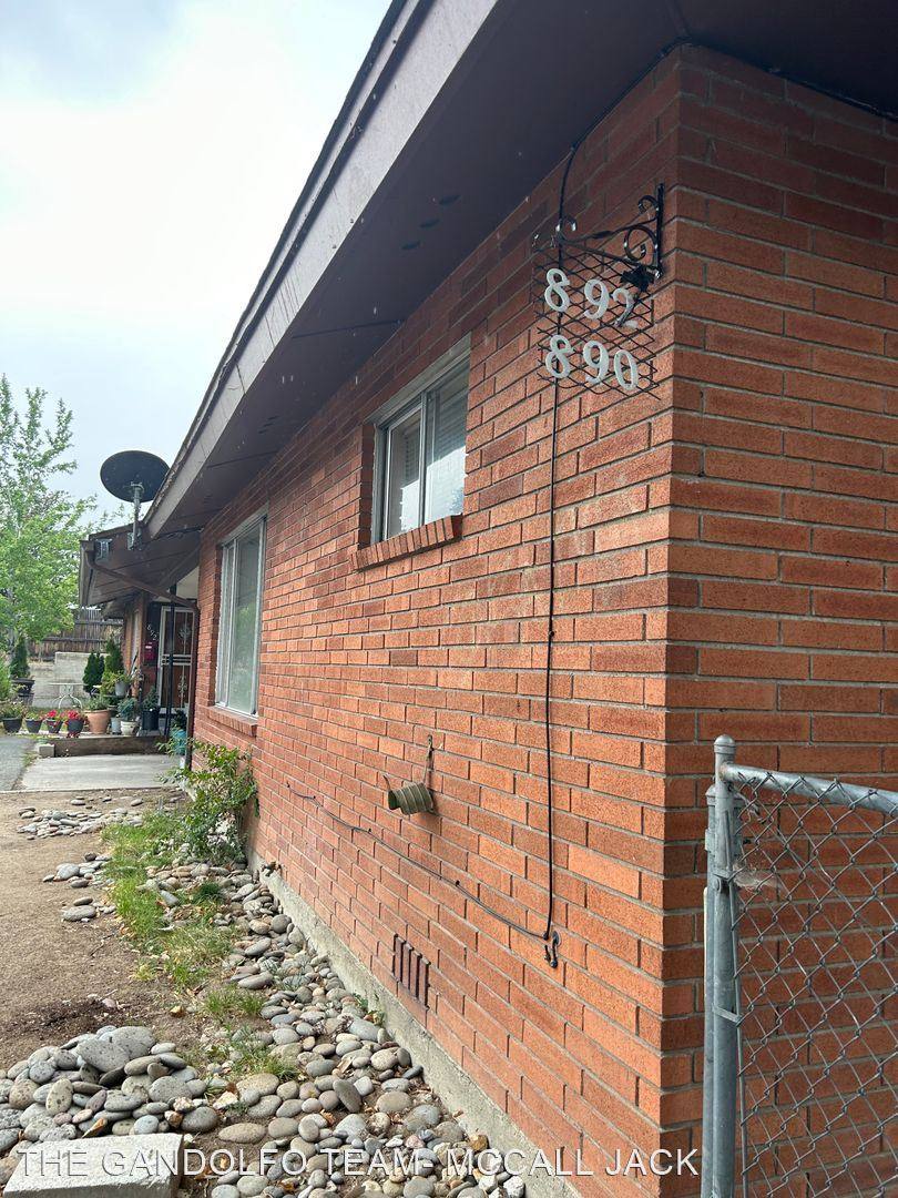 940 Roberts St, Reno, NV 89502 House For Rent