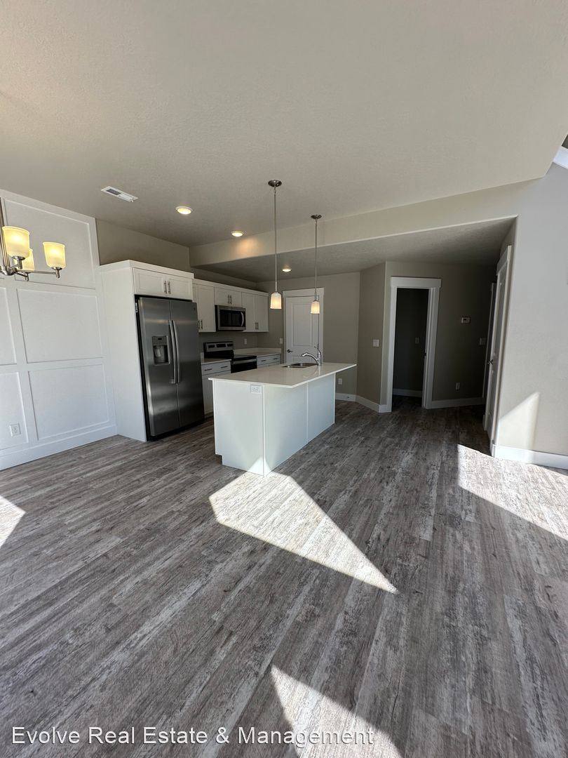 1108 W 1860 S, Orem, UT 84058 House For Rent