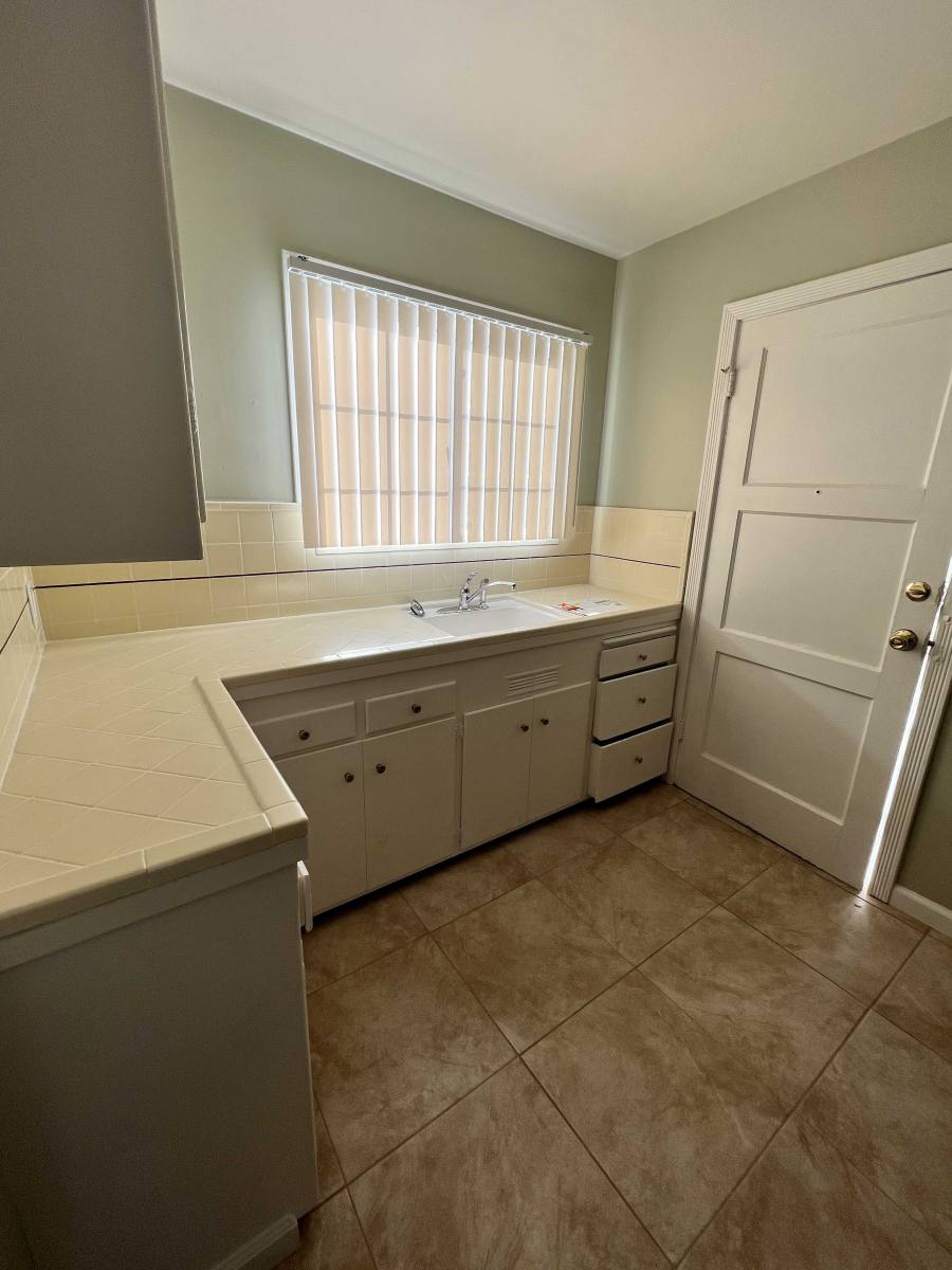 6716 Macarthur Blvd 6, Oakland, CA 94605 Apartment For Rent