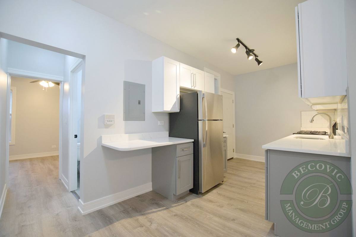 19021908 W Morse Ave, Chicago, IL 60626 Apartment For Rent