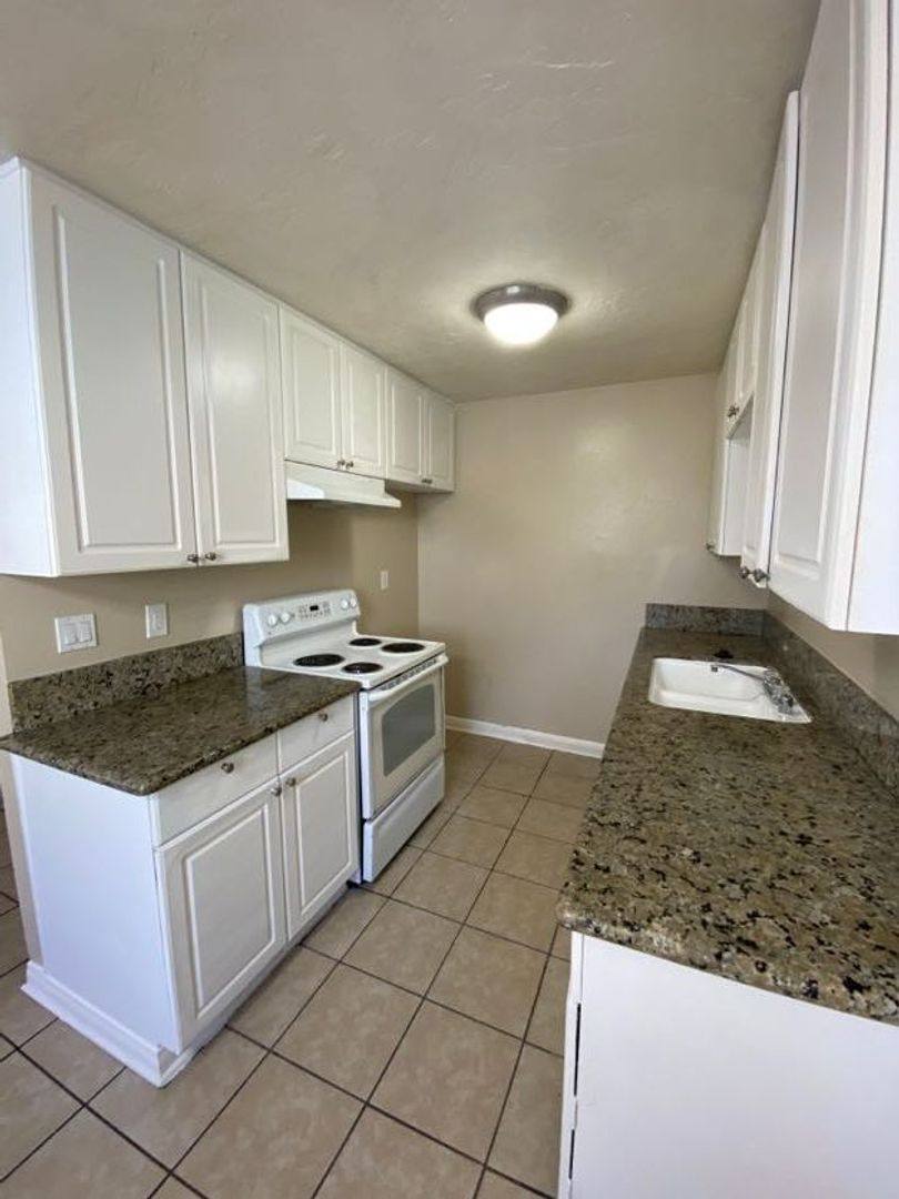 5505 Ackerfield Ave, Long Beach, CA 90805 Apartment For Rent