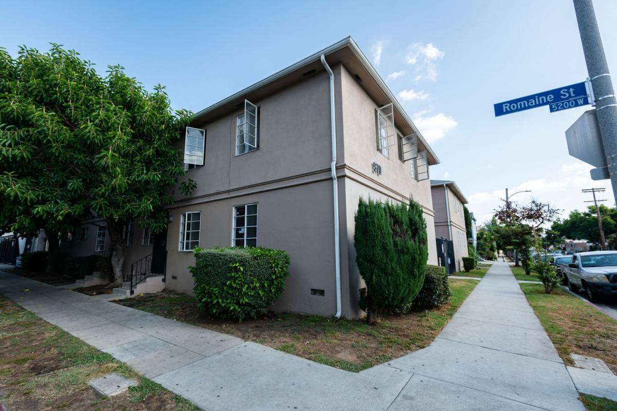 970 N Serrano Ave, Los Angeles, CA 90029 Apartment For Rent