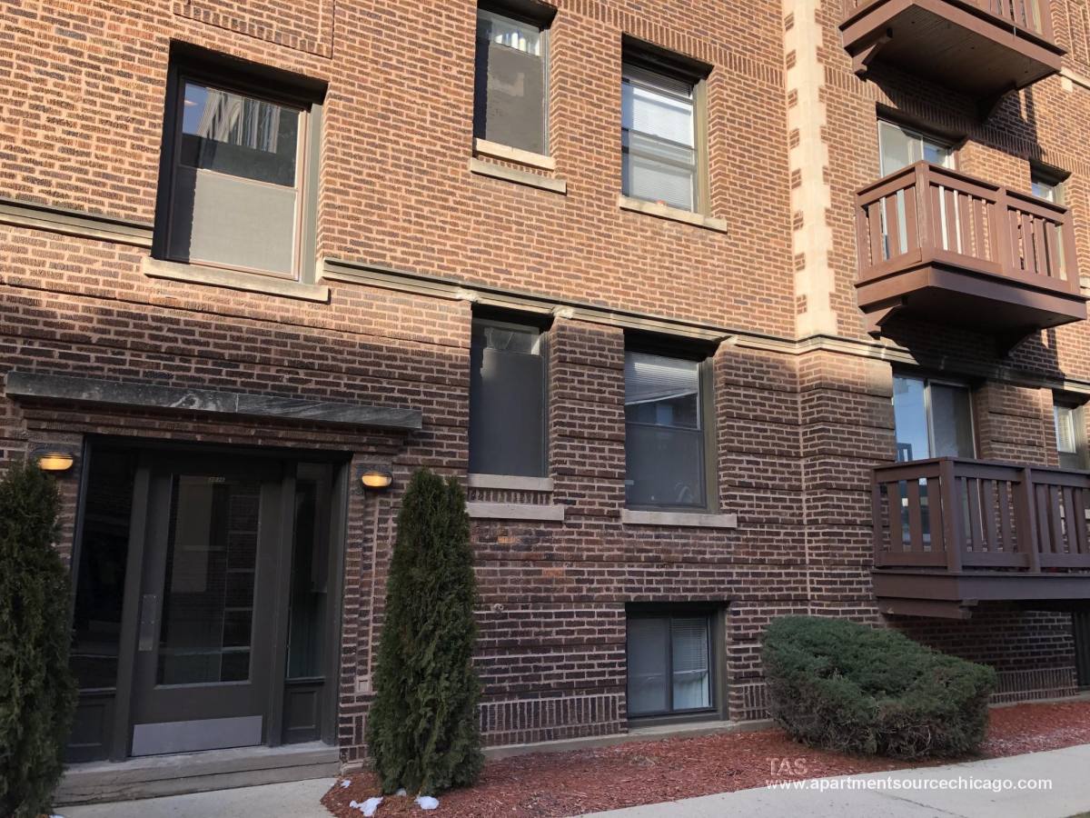 3030 N Halsted St #2D, Chicago, IL 60657 | RentalSource