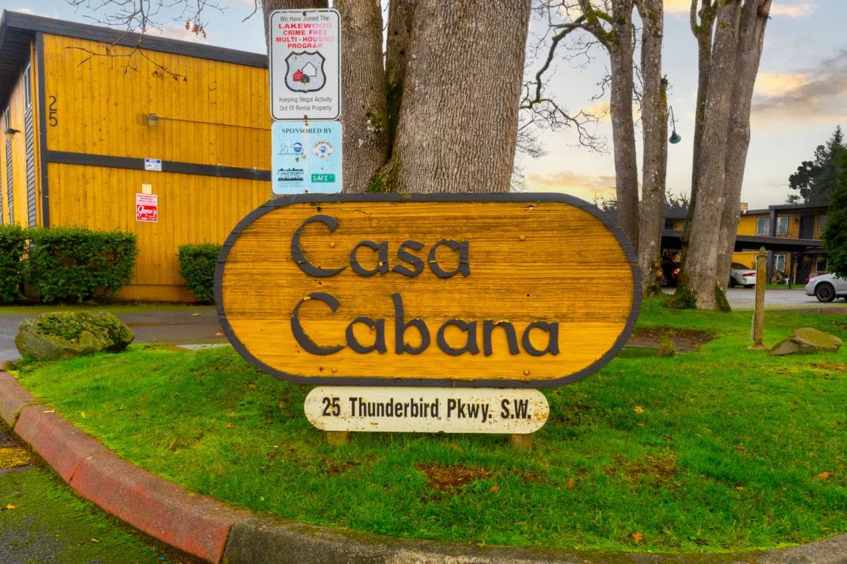 25 Thunderbird Parkway SW, Lakewood, WA 98498 Apartment For Rent