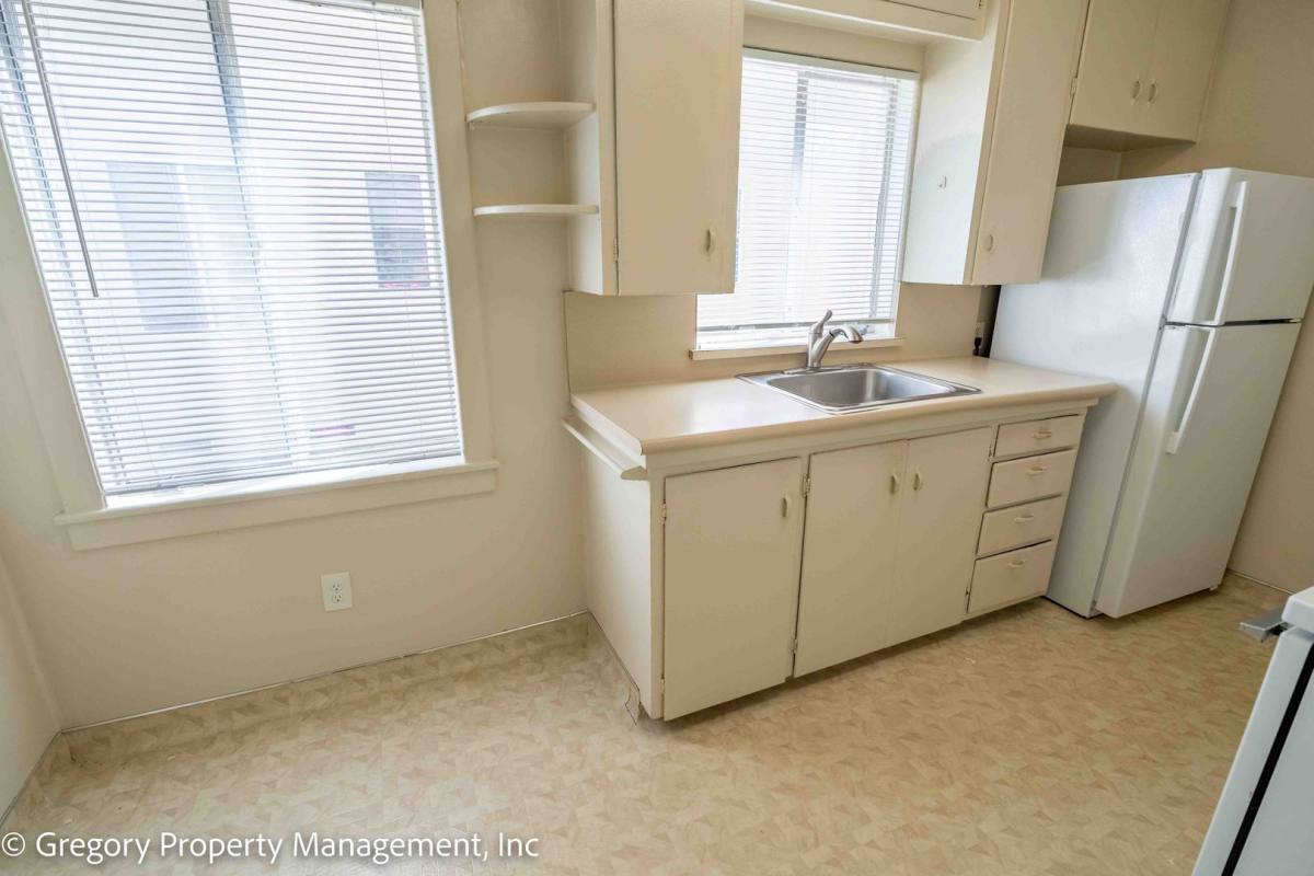 1714 Benton St, Alameda, CA 94501 Apartment For Rent