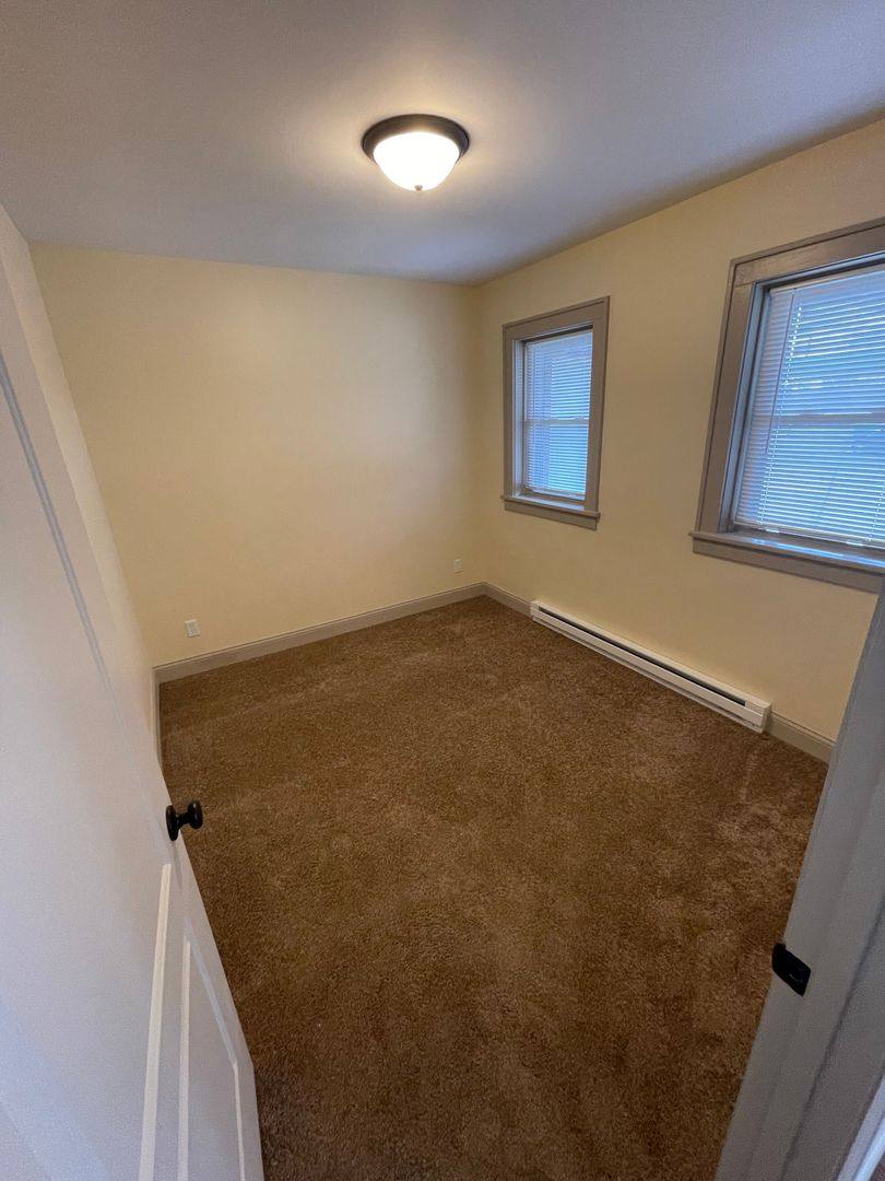 1404 E State St, Rockford, IL 61104 Apartment For Rent RentalSource