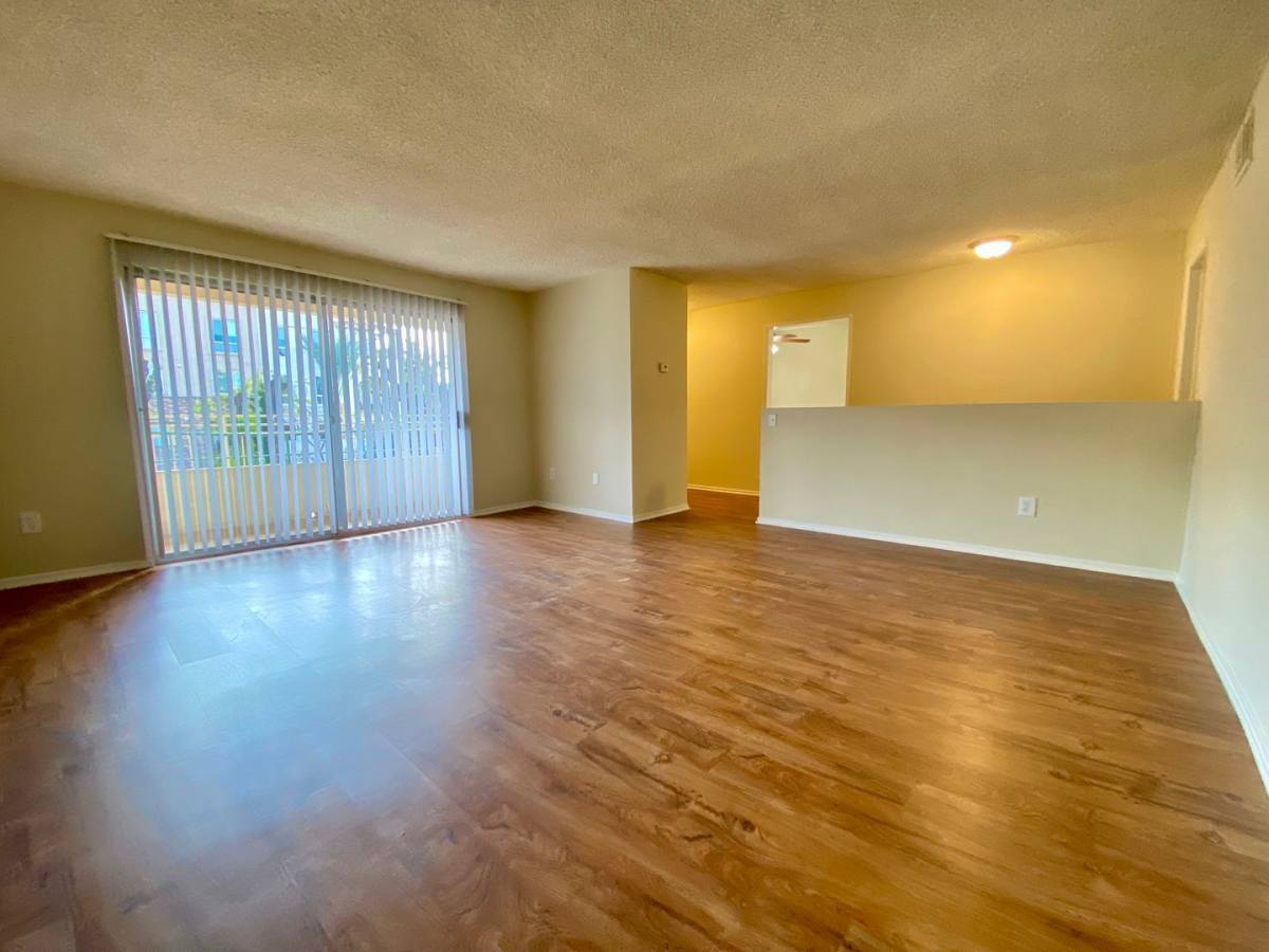 5204 Yarmouth Ave, Encino, CA 91316 Apartment For Rent