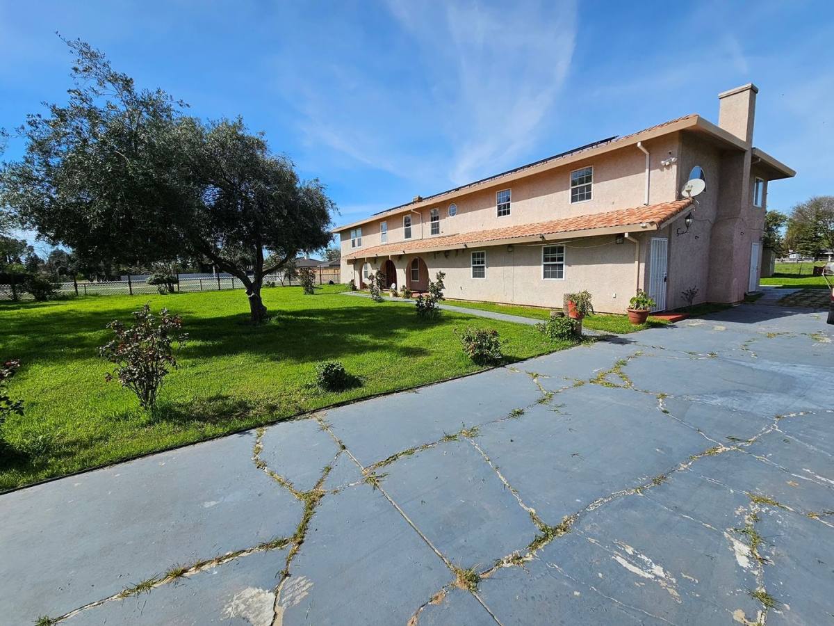 2918 Dunn Rd, Merced, CA 95340 1,950 RentalSource