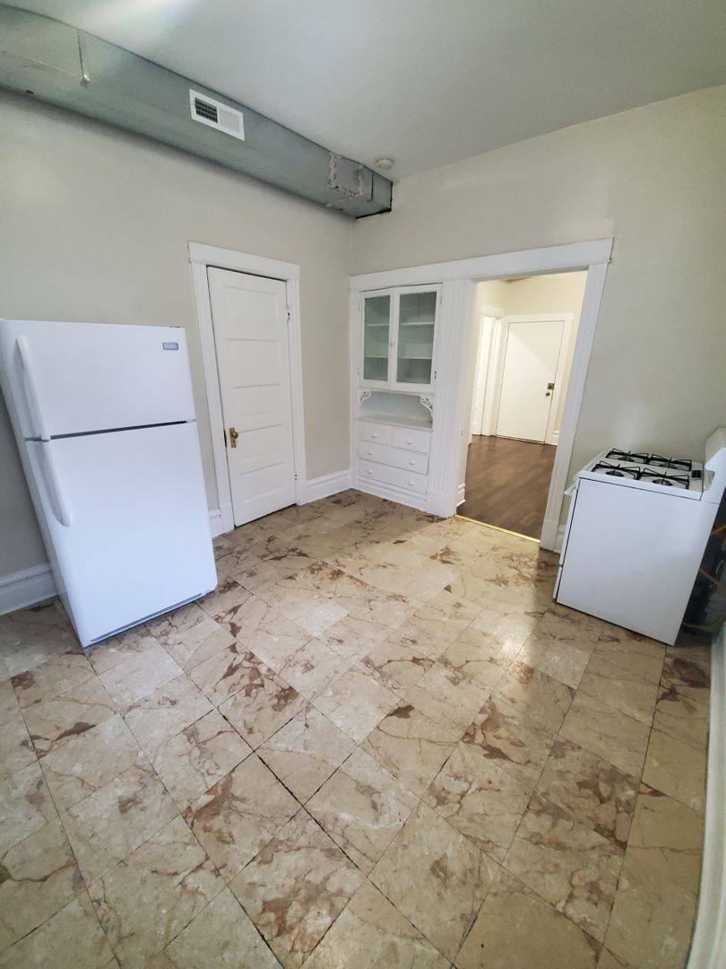 2431 S Christiana Ave, Chicago, IL 60623 Apartment For Rent