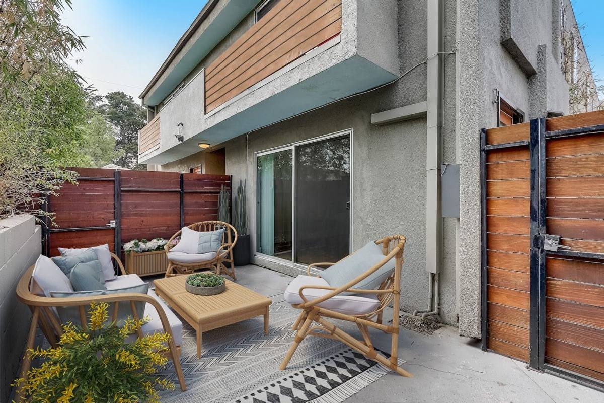 1325 Sutherland St, Los Angeles, CA 90026 Apartment For Rent