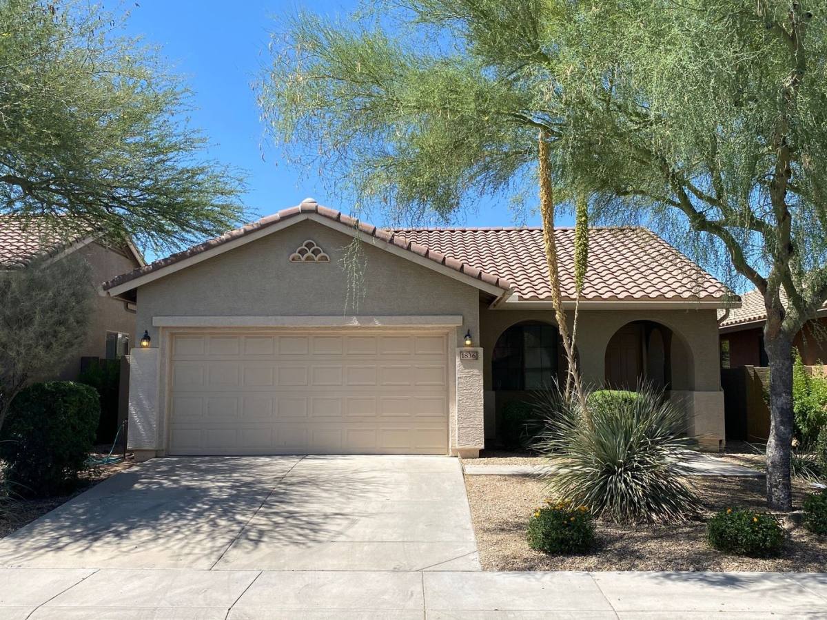 1836 W Kuralt Dr, Phoenix, AZ 85086 House For Rent 2,295