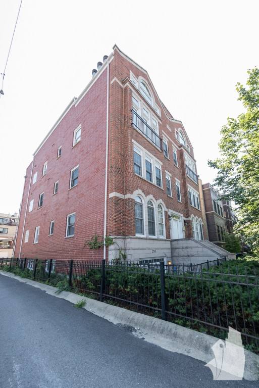 2741 N Southport St 27431N, Chicago, IL 60614 Apartment For Rent
