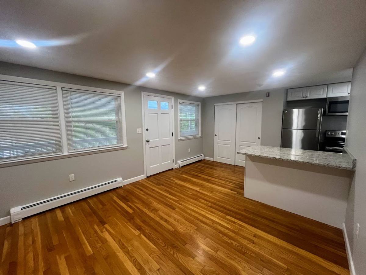 39 Railroad Ave, Beverly, MA 01915 Apartment For Rent RentalSource