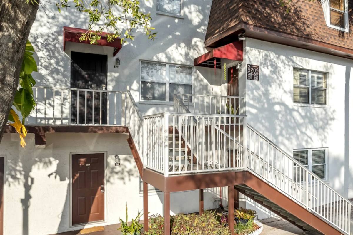 9209 Tudor Dr C204, Tampa, FL 33615 Condo For Rent RentalSource