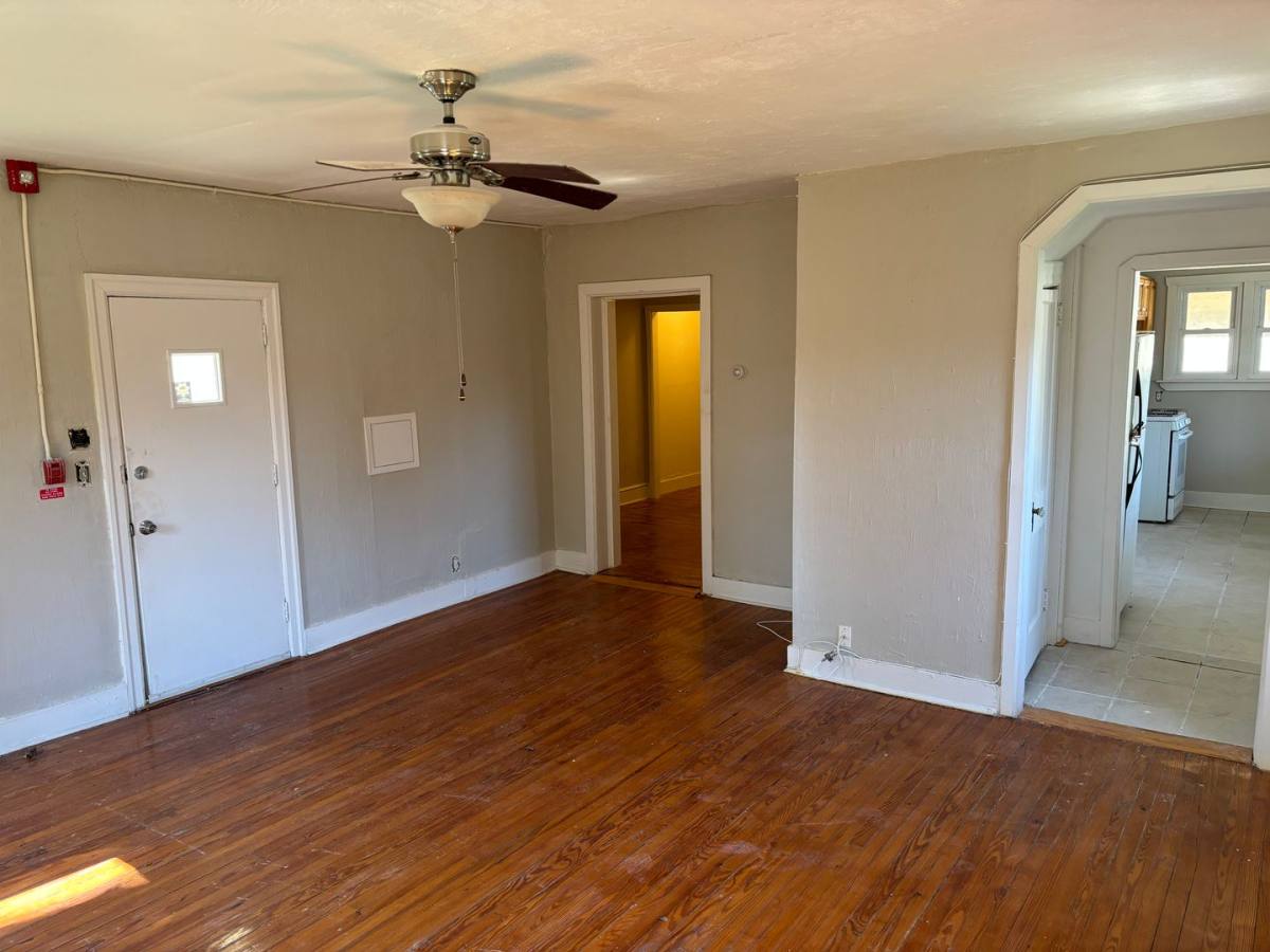 112 E Mount Airy Ave, Philadelphia, PA 19119 Apartment For Rent