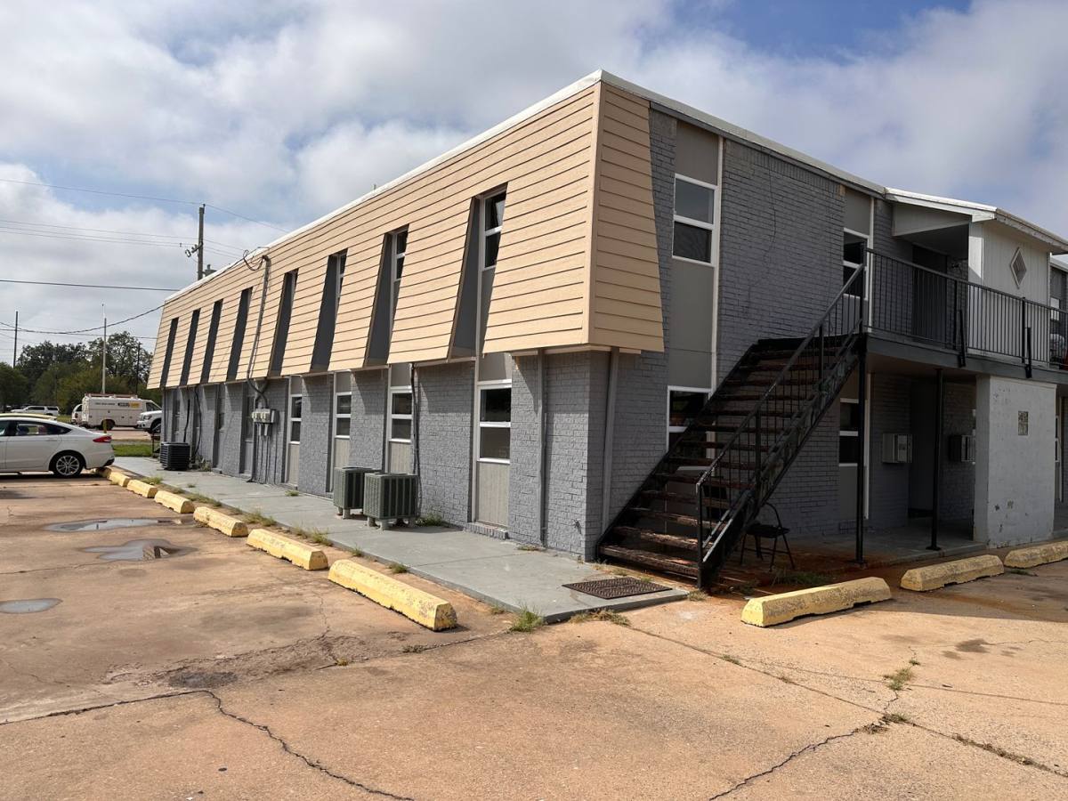 1002 SW Summit Ave, Lawton, OK 73501 Apartment For Rent RentalSource