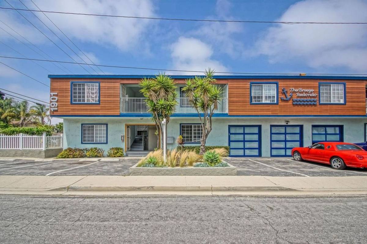 1901 Phelan Lane, Redondo Beach, CA 90278 Apartment For Rent