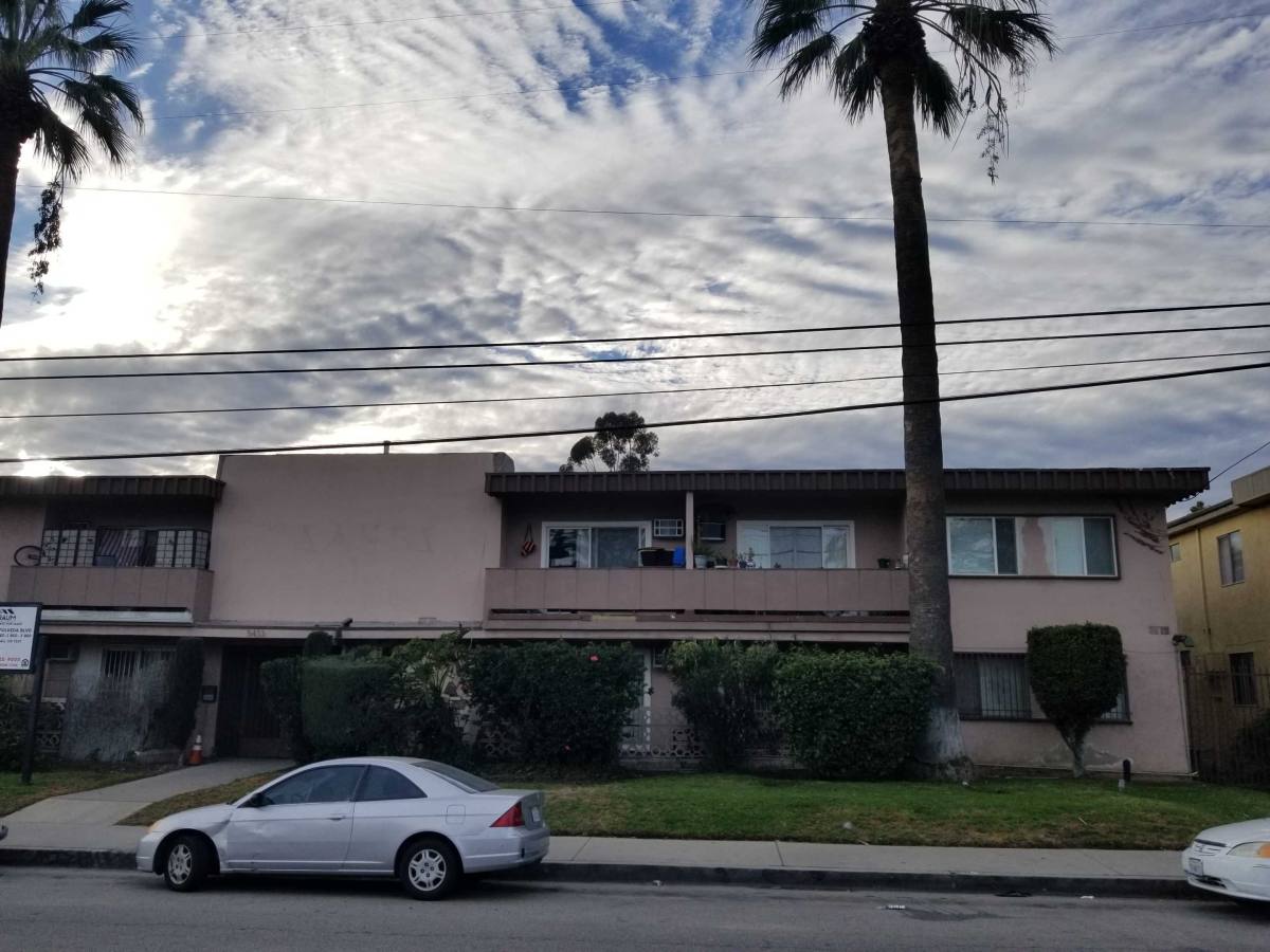 5443 Sepulveda Blvd 10, Van Nuys, CA 91411 Apartment For Rent