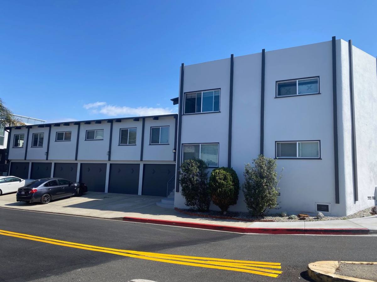 1401 Manhattan Beach Blvd, Manhattan Beach, CA 90266 Apartment For